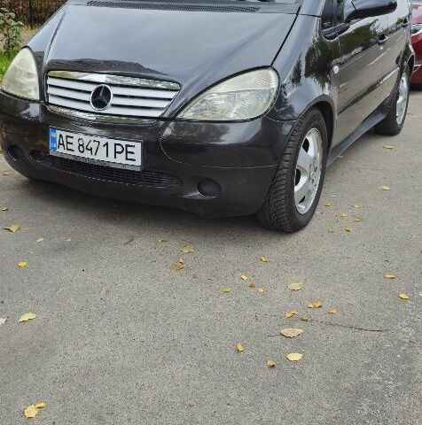 Мерседес А класс 1999 в Киеве на Automoto.ua Серый Мерседес А класс, объемом двигателя 1.7 л и пробегом 310 тыс. км за 3250 $, фото 1 на Automoto.ua