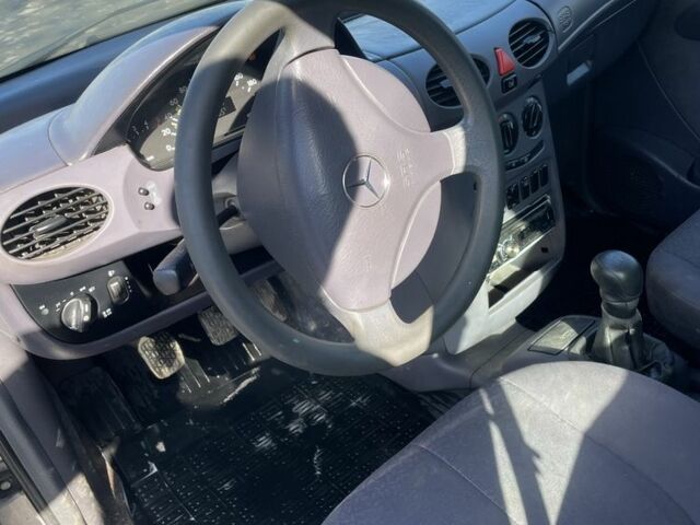 Серый Мерседес А класс, объемом двигателя 1.7 л и пробегом 30 тыс. км за 2300 $, фото 1 на Automoto.ua