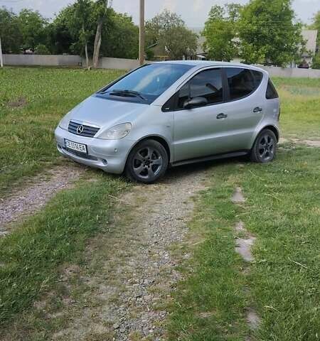 Серый Мерседес А класс, объемом двигателя 1.7 л и пробегом 283 тыс. км за 4500 $, фото 1 на Automoto.ua