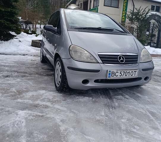Серый Мерседес А класс, объемом двигателя 1.7 л и пробегом 179 тыс. км за 3300 $, фото 1 на Automoto.ua