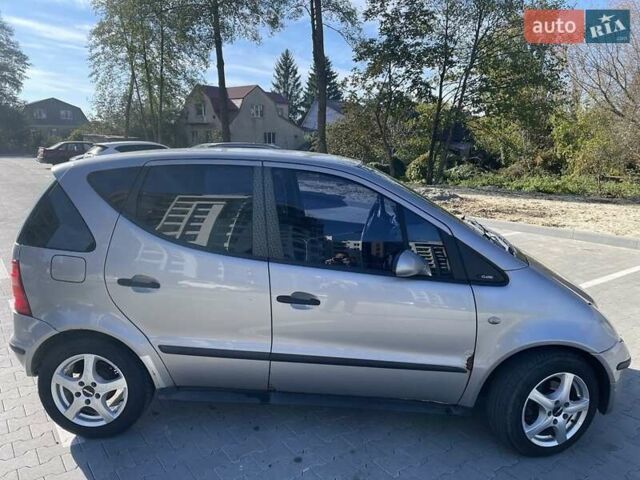 Серый Мерседес А класс, объемом двигателя 1.6 л и пробегом 250 тыс. км за 2700 $, фото 1 на Automoto.ua