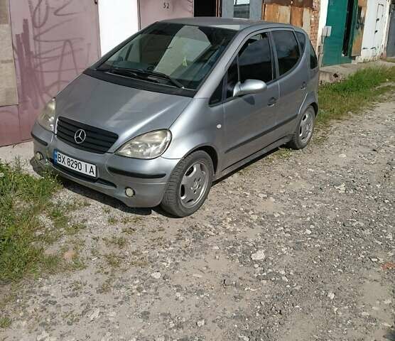 Серый Мерседес А класс, объемом двигателя 1.69 л и пробегом 273 тыс. км за 3000 $, фото 1 на Automoto.ua