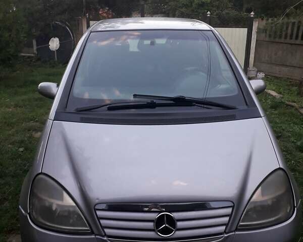 Серый Мерседес А класс, объемом двигателя 1.69 л и пробегом 180 тыс. км за 4250 $, фото 1 на Automoto.ua