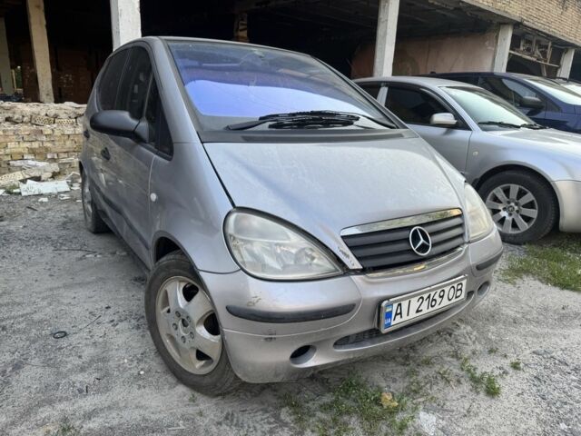 Сірий Мерседес А клас, об'ємом двигуна 1.4 л та пробігом 230 тис. км за 1000 $, фото 1 на Automoto.ua