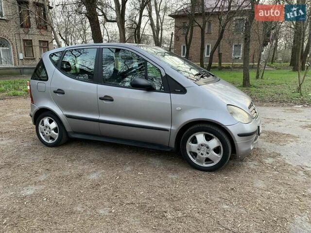 Сірий Мерседес А клас, об'ємом двигуна 1.69 л та пробігом 290 тис. км за 3100 $, фото 1 на Automoto.ua