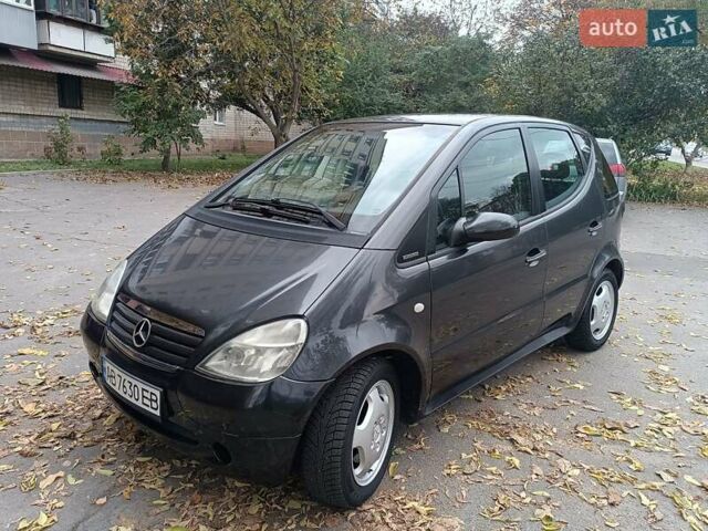 Мерседес А класс 2000 в Виннице на Automoto.ua Серый Мерседес А класс, объемом двигателя 1.6 л и пробегом 177 тыс. км за 4000 $, фото 1 на Automoto.ua