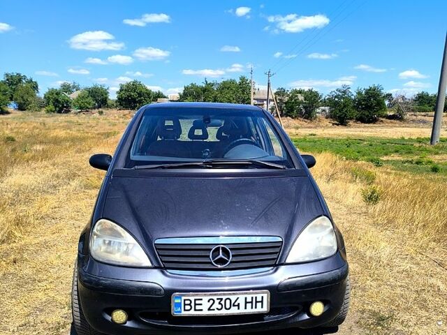 Сірий Мерседес А клас, об'ємом двигуна 1.6 л та пробігом 259 тис. км за 3100 $, фото 1 на Automoto.ua