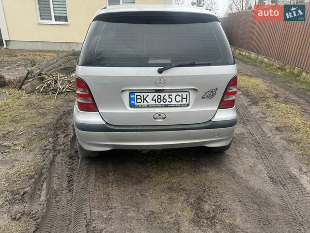 Серый Мерседес А класс, объемом двигателя 1.69 л и пробегом 295 тыс. км за 4500 $, фото 1 на Automoto.ua
