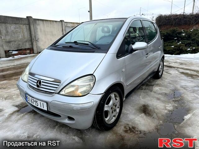 Серый Мерседес А класс, объемом двигателя 1.4 л и пробегом 250 тыс. км за 2300 $, фото 1 на Automoto.ua