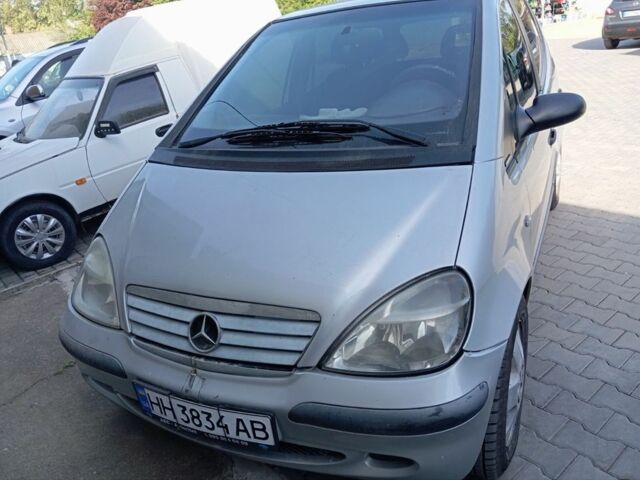 Сірий Мерседес А клас, об'ємом двигуна 1.7 л та пробігом 350 тис. км за 3200 $, фото 1 на Automoto.ua