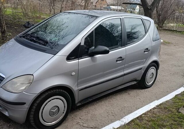 Сірий Мерседес А клас, об'ємом двигуна 1.7 л та пробігом 350 тис. км за 3400 $, фото 1 на Automoto.ua