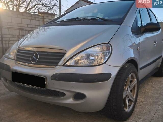 Сірий Мерседес А клас, об'ємом двигуна 1.6 л та пробігом 270 тис. км за 3500 $, фото 1 на Automoto.ua