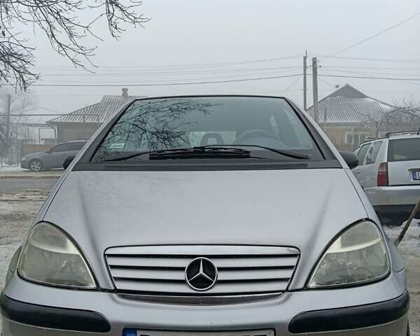 Сірий Мерседес А клас, об'ємом двигуна 1.4 л та пробігом 202 тис. км за 3700 $, фото 1 на Automoto.ua