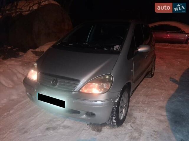 Серый Мерседес А класс, объемом двигателя 1.7 л и пробегом 350 тыс. км за 3700 $, фото 1 на Automoto.ua