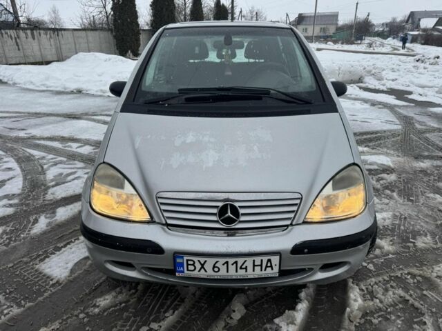 Серый Мерседес А класс, объемом двигателя 1.7 л и пробегом 250 тыс. км за 3000 $, фото 1 на Automoto.ua