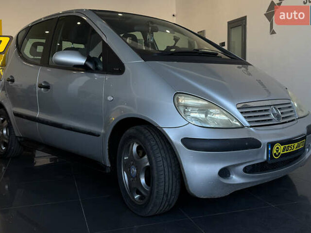 Серый Мерседес А класс, объемом двигателя 1.6 л и пробегом 244 тыс. км за 4450 $, фото 1 на Automoto.ua