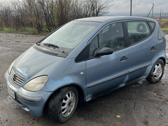 Серый Мерседес А класс, объемом двигателя 1.7 л и пробегом 288 тыс. км за 2300 $, фото 1 на Automoto.ua