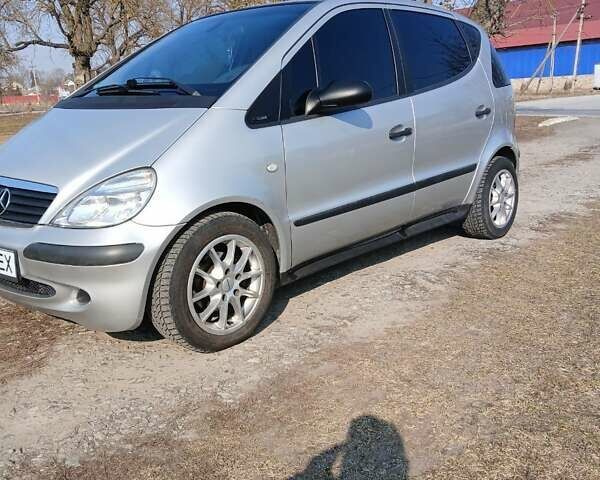 Серый Мерседес А класс, объемом двигателя 1.69 л и пробегом 185 тыс. км за 4300 $, фото 1 на Automoto.ua