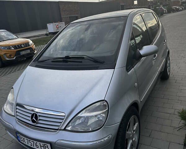 Сірий Мерседес А клас, об'ємом двигуна 1.7 л та пробігом 240 тис. км за 3900 $, фото 1 на Automoto.ua