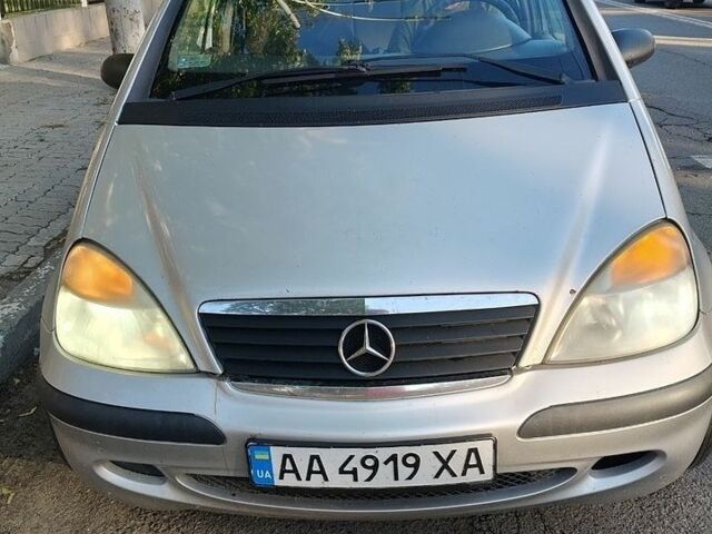 Сірий Мерседес А клас, об'ємом двигуна 1.7 л та пробігом 330 тис. км за 2300 $, фото 1 на Automoto.ua