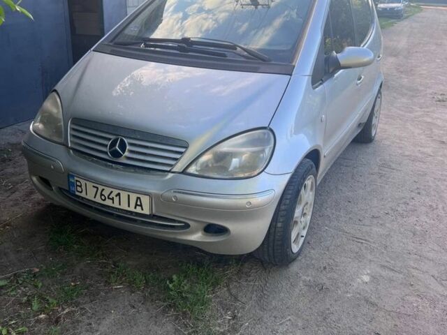 Серый Мерседес А класс, объемом двигателя 1.9 л и пробегом 290 тыс. км за 4000 $, фото 1 на Automoto.ua
