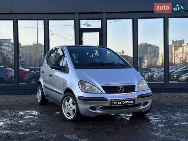 Серый Мерседес А класс, объемом двигателя 1.6 л и пробегом 155 тыс. км за 3990 $, фото 1 на Automoto.ua