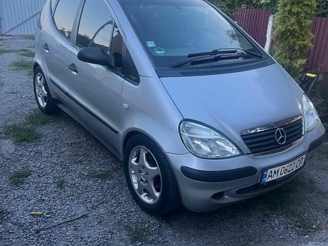 Сірий Мерседес А клас, об'ємом двигуна 1.4 л та пробігом 220 тис. км за 3100 $, фото 1 на Automoto.ua