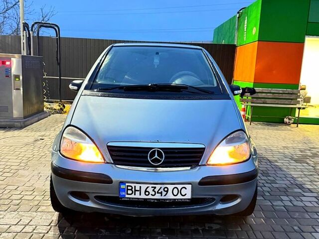 Серый Мерседес А класс, объемом двигателя 1.7 л и пробегом 325 тыс. км за 3450 $, фото 1 на Automoto.ua