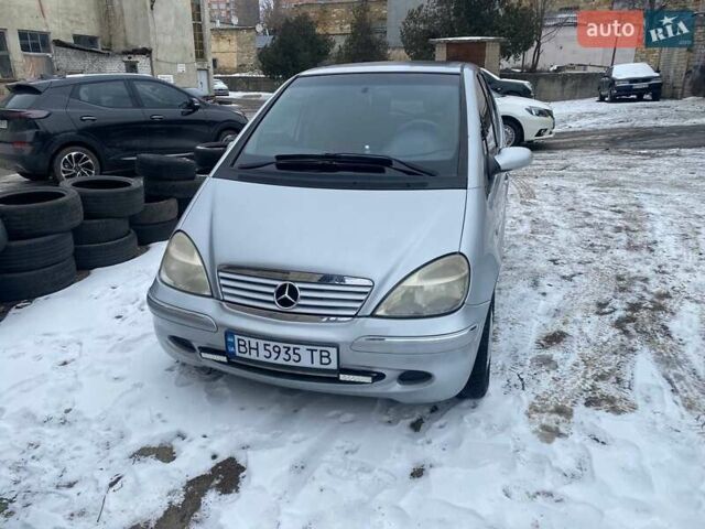 Сірий Мерседес А клас, об'ємом двигуна 1.6 л та пробігом 250 тис. км за 4000 $, фото 1 на Automoto.ua