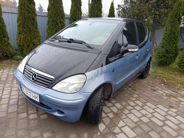 Серый Мерседес А класс, объемом двигателя 1.7 л и пробегом 300 тыс. км за 2500 $, фото 1 на Automoto.ua