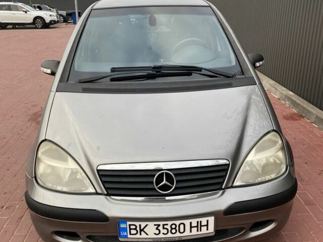 Сірий Мерседес А клас, об'ємом двигуна 1.7 л та пробігом 315 тис. км за 4350 $, фото 1 на Automoto.ua