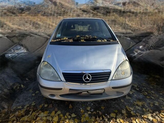 Серый Мерседес А класс, объемом двигателя 1.7 л и пробегом 200 тыс. км за 900 $, фото 1 на Automoto.ua