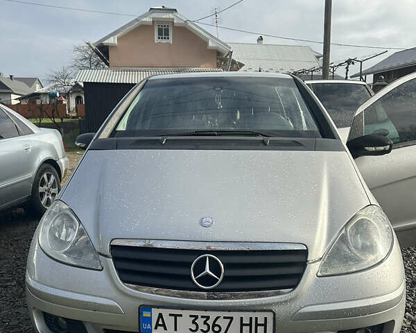 Сірий Мерседес А клас, об'ємом двигуна 2 л та пробігом 260 тис. км за 4500 $, фото 1 на Automoto.ua