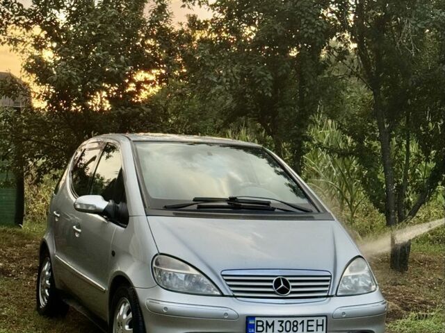 Серый Мерседес А класс, объемом двигателя 1.6 л и пробегом 172 тыс. км за 4000 $, фото 1 на Automoto.ua