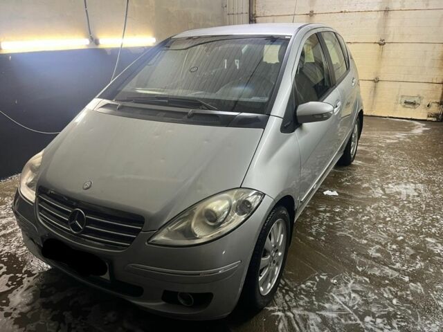 Сірий Мерседес А клас, об'ємом двигуна 2 л та пробігом 255 тис. км за 5000 $, фото 1 на Automoto.ua