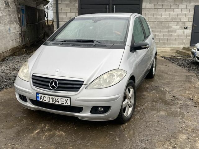 Сірий Мерседес А клас, об'ємом двигуна 2 л та пробігом 270 тис. км за 3350 $, фото 1 на Automoto.ua