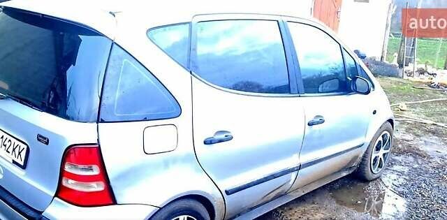 Сірий Мерседес А клас, об'ємом двигуна 1.4 л та пробігом 200 тис. км за 3000 $, фото 1 на Automoto.ua