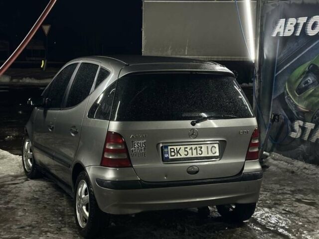 Сірий Мерседес А клас, об'ємом двигуна 1.7 л та пробігом 450 тис. км за 2600 $, фото 1 на Automoto.ua