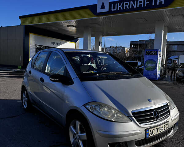 Серый Мерседес А класс, объемом двигателя 1.99 л и пробегом 310 тыс. км за 2800 $, фото 1 на Automoto.ua