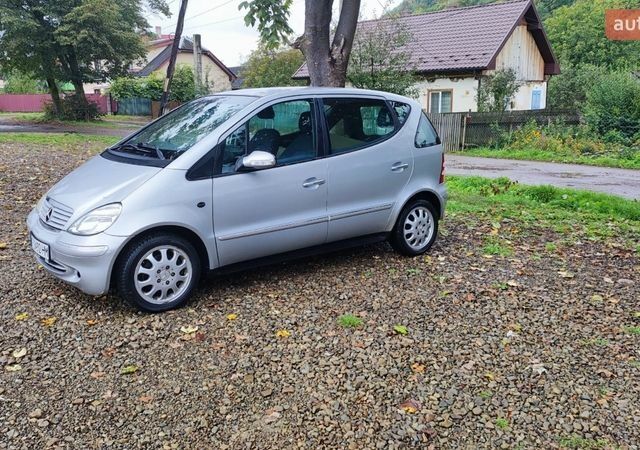 Сірий Мерседес А клас, об'ємом двигуна 1.6 л та пробігом 215 тис. км за 2300 $, фото 1 на Automoto.ua