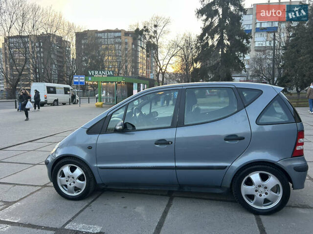 Серый Мерседес А класс, объемом двигателя 1.4 л и пробегом 255 тыс. км за 4000 $, фото 1 на Automoto.ua