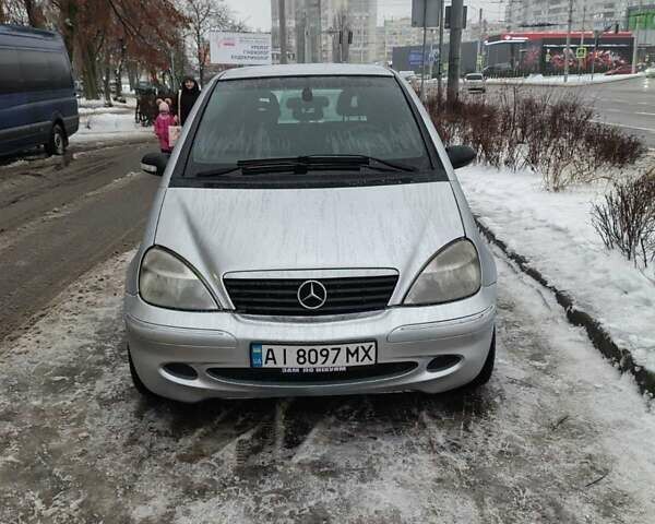 Серый Мерседес А класс, объемом двигателя 1.69 л и пробегом 368 тыс. км за 3500 $, фото 1 на Automoto.ua