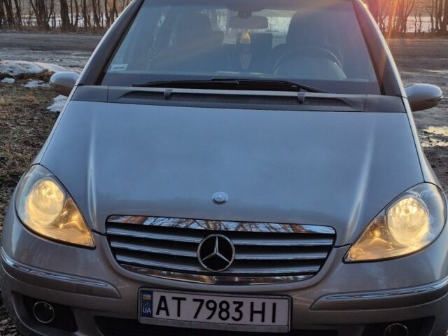 Серый Мерседес А класс, объемом двигателя 2 л и пробегом 278 тыс. км за 3999 $, фото 1 на Automoto.ua