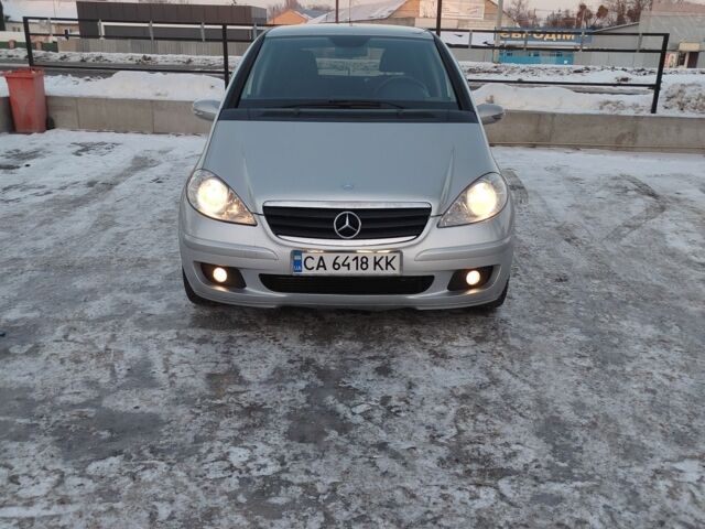 Сірий Мерседес А клас, об'ємом двигуна 2 л та пробігом 224 тис. км за 4300 $, фото 1 на Automoto.ua
