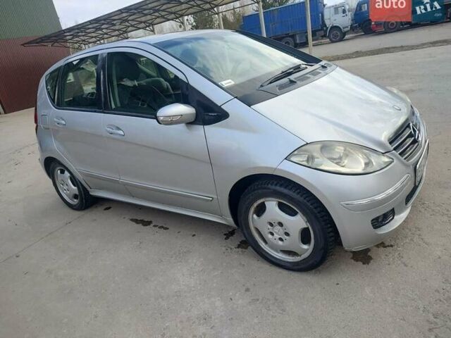 Сірий Мерседес А клас, об'ємом двигуна 2 л та пробігом 280 тис. км за 4200 $, фото 1 на Automoto.ua