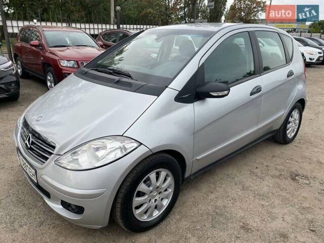 Сірий Мерседес А клас, об'ємом двигуна 2 л та пробігом 330 тис. км за 5500 $, фото 1 на Automoto.ua