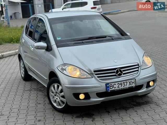 Сірий Мерседес А клас, об'ємом двигуна 1.7 л та пробігом 223 тис. км за 4700 $, фото 1 на Automoto.ua