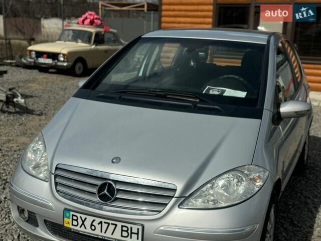 Серый Мерседес А класс, объемом двигателя 1.5 л и пробегом 231 тыс. км за 4555 $, фото 1 на Automoto.ua