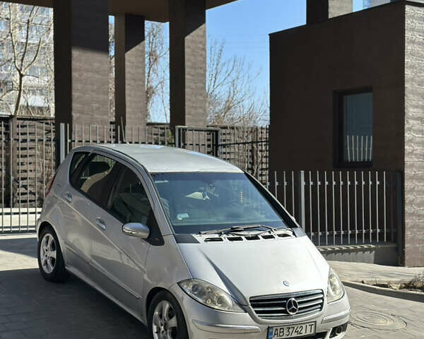 Серый Мерседес А класс, объемом двигателя 2.02 л и пробегом 280 тыс. км за 4000 $, фото 1 на Automoto.ua