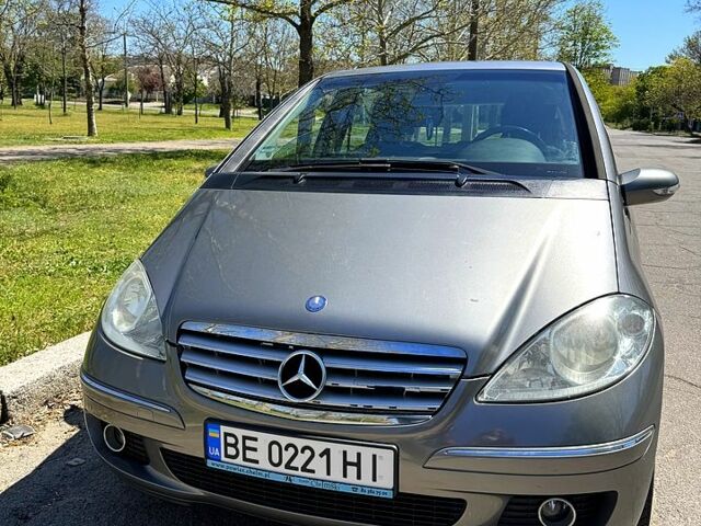 Сірий Мерседес А клас, об'ємом двигуна 1.7 л та пробігом 252 тис. км за 5700 $, фото 1 на Automoto.ua